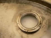 電動ポンプによるドラム缶への油移し替え作業4
